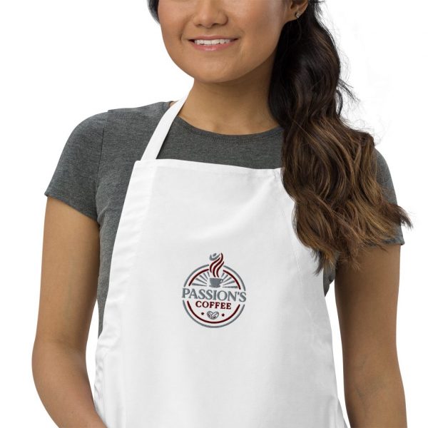 embroidered apron white zoomed in 63964963f22d1